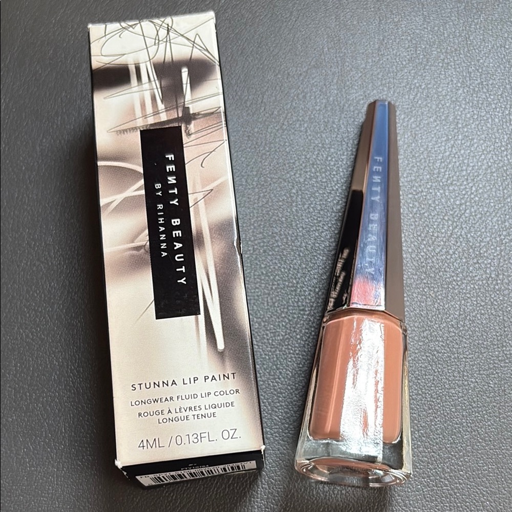 Fenty Beauty Stunna Lip Paint in “Unbutton” NIB